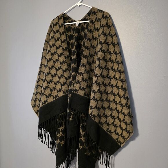 NWOT Michael Kors Shawl Signature MK Logo Jacquard Cape Wrap One Size - Picture 2 of 5